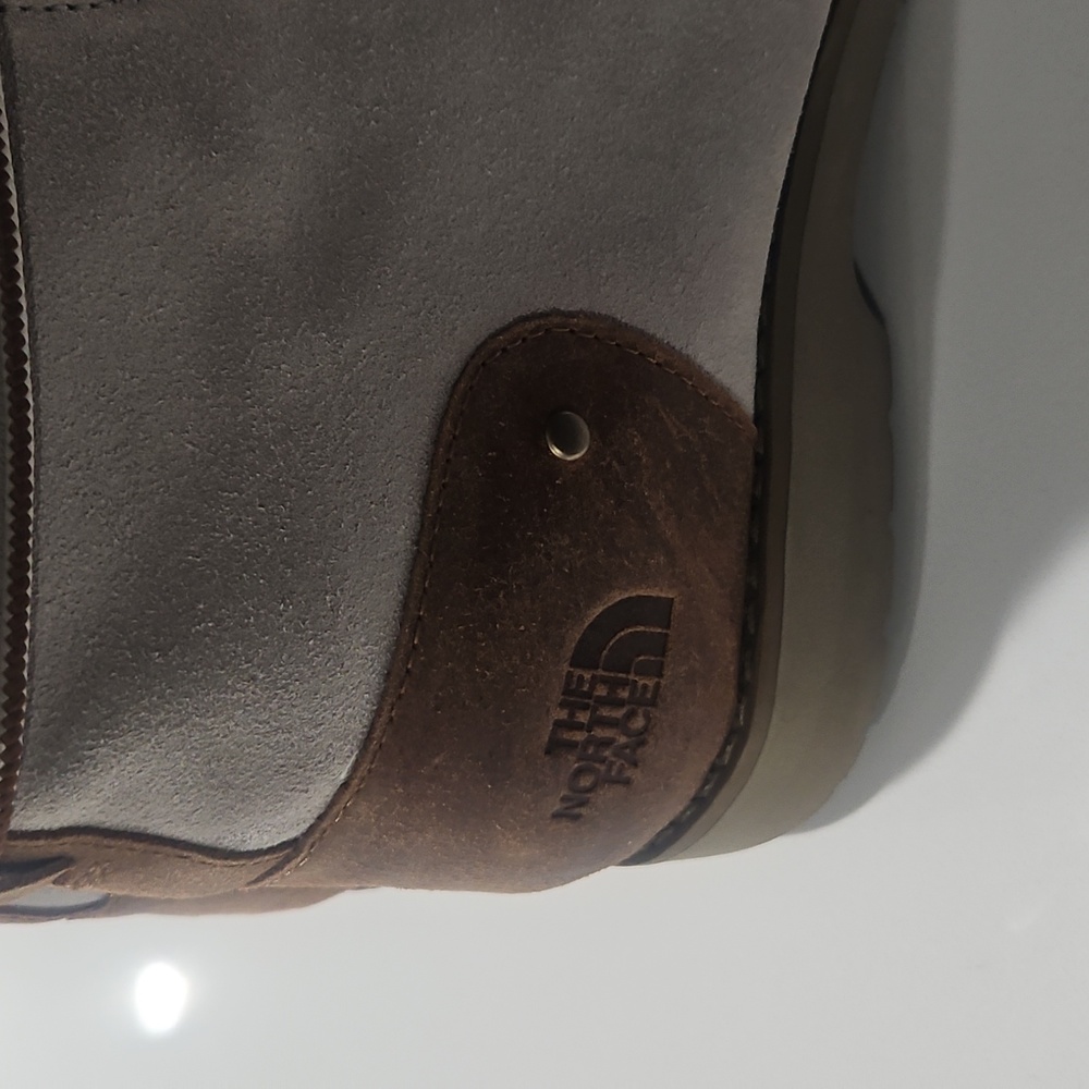 The North Face Ballard Lace II Like New Size 10.5. Leather Booties - Picture 2 of 7